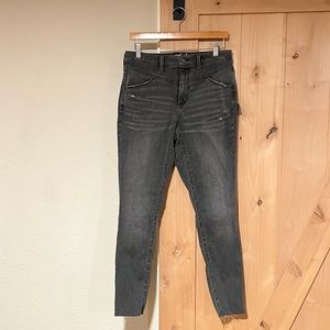 Universal Thread Grey High Rise Skinny raw edge jean size 10r